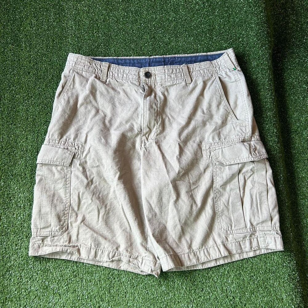 Izod Men's Tan and Cream Shorts